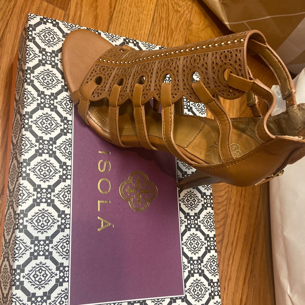 ISOLA BEL AIR Luggage heels